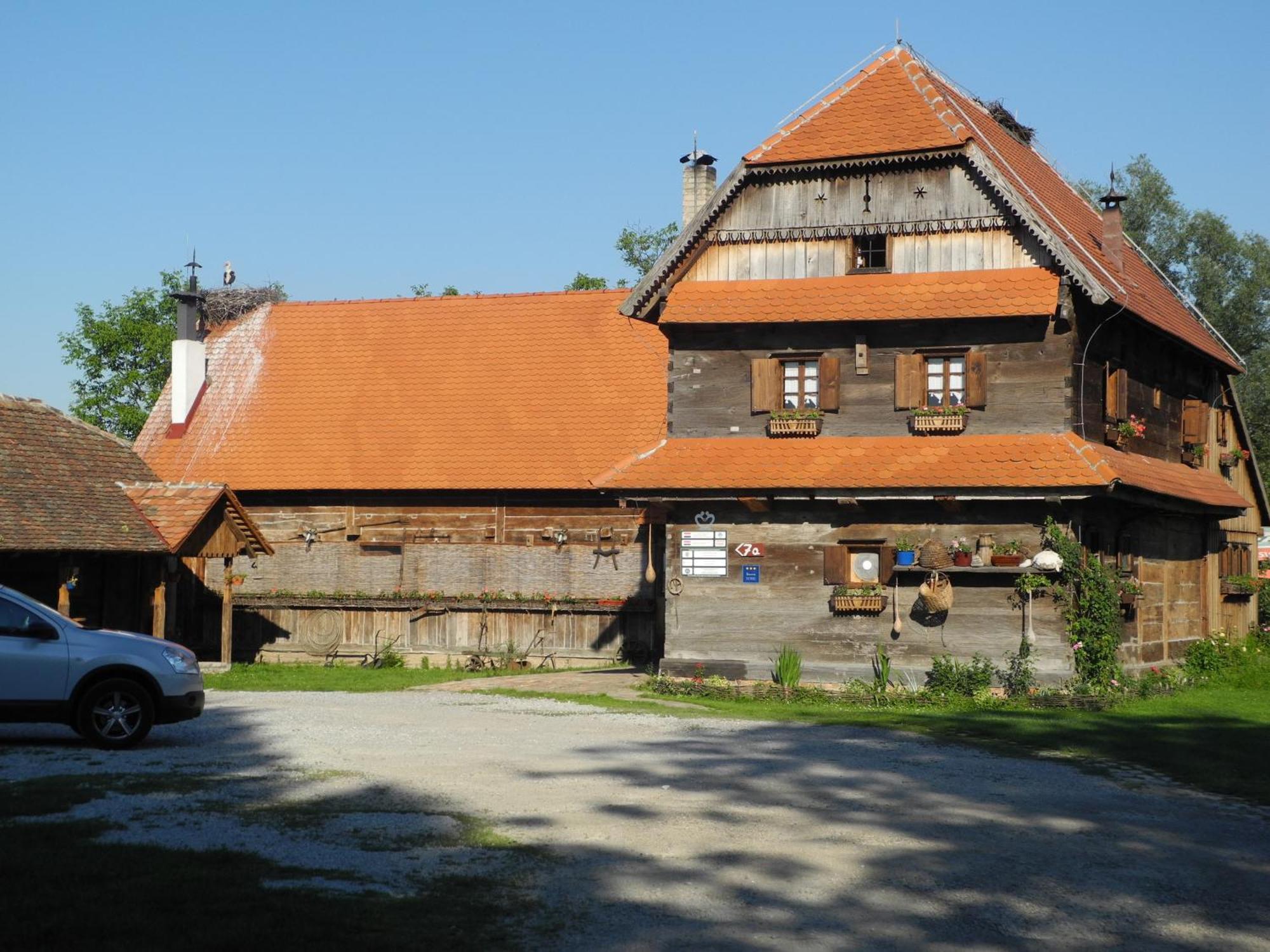 Hotel Tradicije Čigoč Exteriér fotografie